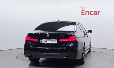 BMW 5-Series 2022, 57279 км, за 35200000 KRW