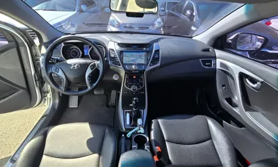 Hyundai Avante 2015, 81323 км, за 7900000 KRW