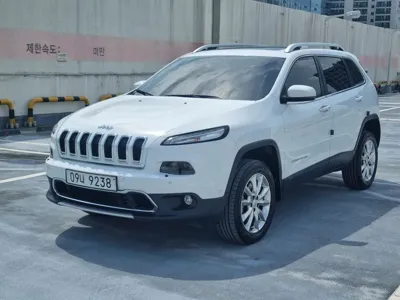 Jeep Cherokee 2017, 137000 км, за 8700000 KRW