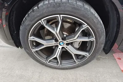 BMW X5 2022, 63400 км, за 389333.3 CNY - фото 8