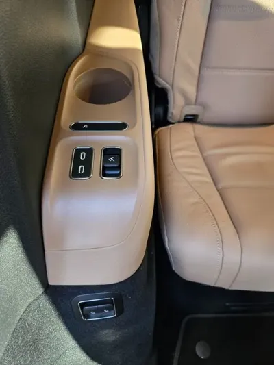 Mercedes-Benz GLS-Class 2025, 9000 км, за 140000000 KRW - фото 13