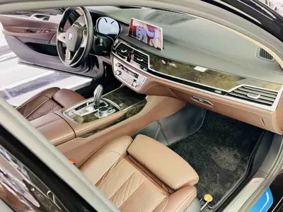 BMW 7 Series 2018, 80000 км, за 208800 CNY - фото 16