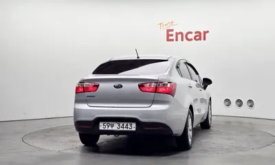 Kia Pride 2014, 83333 км, за 3600000 KRW