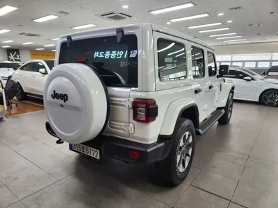 Jeep Wrangler 2022, 64631 км, за 47800000 KRW