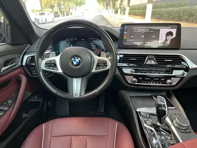 BMW 5 Series 2022, 74000 км, за 209800 CNY - фото 13