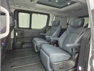 Hyundai Staria 2023, 5300 км, за 77750000 KRW - фото 14