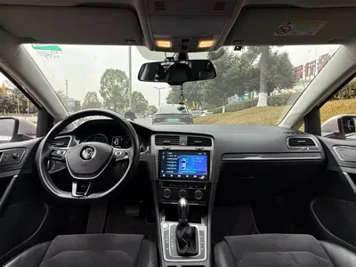 Volkswagen Golf 2018, 78000 км, за 53800 CNY - фото 11