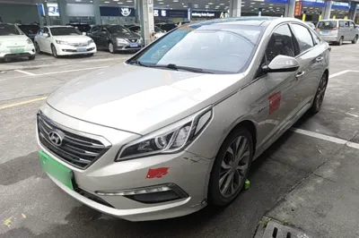 Hyundai Sonata · 2015 год