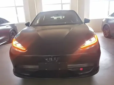 Arcfox Alpha S 2023, 56000 км, за 103400 CNY