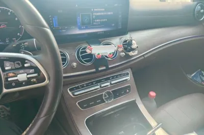 Mercedes-Benz E-Class 2019, 77100 км, за 202992.87 CNY - фото 12