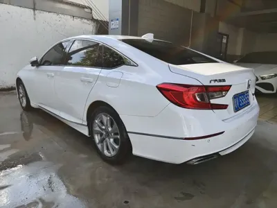 Honda Accord 2018, 39000 км, за 81800 CNY