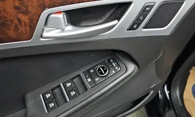 Hyundai Genesis 2015, 158704 км, за 9000000 KRW - фото 13