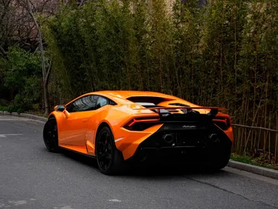 Lamborghini Huracán 2025, 900 км, за 2897700 CNY