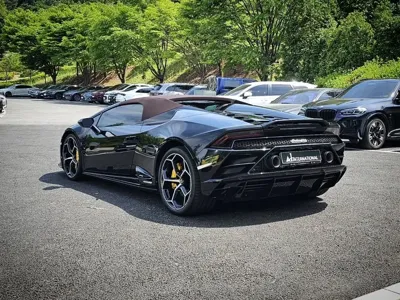 Lamborghini Huracan 2021, 9100 км, за 359000000 KRW - фото 8