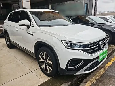 Volkswagen Tayron 2023, 42500 км, за 107899 CNY