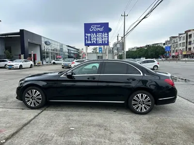 Mercedes-Benz C-Class 2017, 70000 км, за 86000 CNY