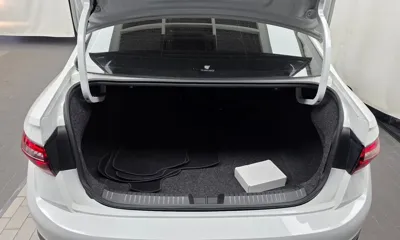 Volkswagen Jetta 2023, 24031 км, за 24000000 KRW - фото 20