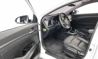 Hyundai Avante 2017, 66137 км, за 10300000 KRW - фото 10