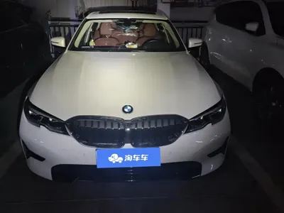 BMW 3 Series 2021, 50000 км, за 125100 CNY - фото 2