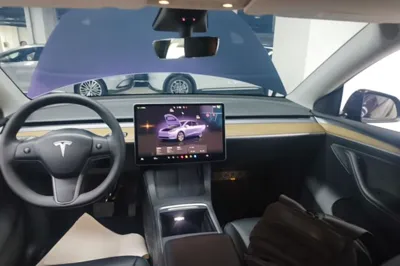 Tesla Model Y 2022, 65000 км, за 182382.72 CNY - фото 17