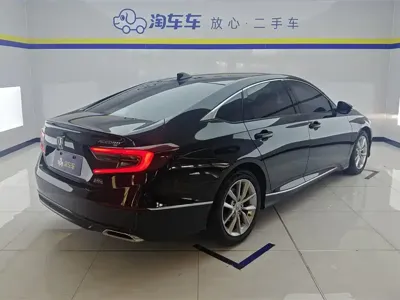 Honda Accord 2022, 71500 км, за 105300 CNY