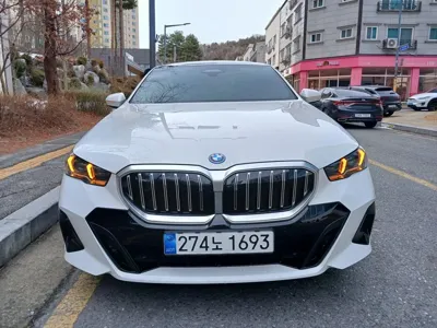 BMW 5-Series · 2026 год
