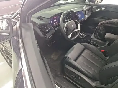 Audi Q4 e-tron 2023, 27000 км, за 134400 CNY - фото 16