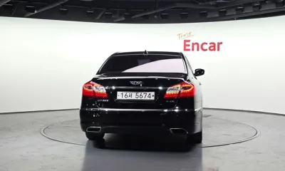Hyundai Genesis 2013, 135215 км, за 3890000 KRW
