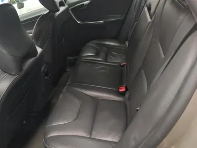 Volvo V60 2017, 77400 км, за 69800 CNY - фото 11