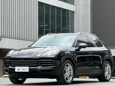 Porsche Cayenne Hybrid · 2023 год