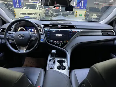 Toyota Camry 2020, 68000 км, за 91800 CNY - фото 15