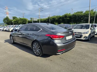 Genesis G80 2019, 179810 км, за 19990000 KRW