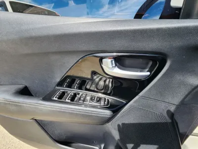 Kia Niro 2018, 61283 км, за 15300000 KRW - фото 12