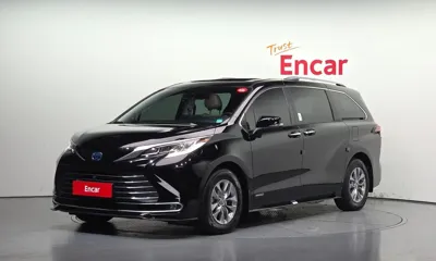 Toyota Sienna · 2021 год