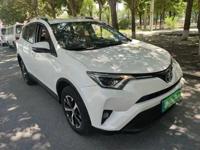 Toyota RAV4 2017, 61600 км, за 59300 CNY