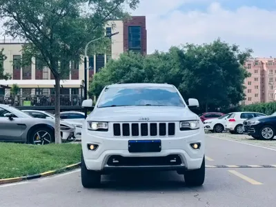 Jeep Grand Cherokee (Import) 2016, 130000 км, за 79800 CNY