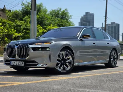 BMW 7-Series · 2024 год