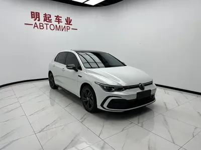 Volkswagen Golf 2022, 20000 км, за 133800 CNY