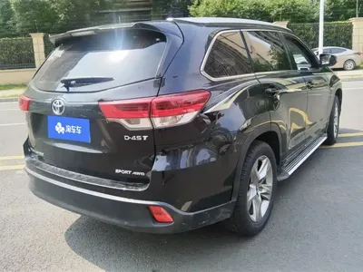 Toyota Highlander 2019, 83500 км, за 115399 CNY