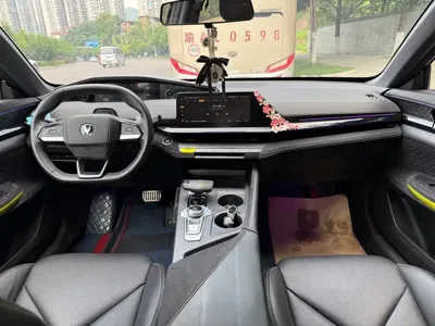 Changan UNI-V 2022, 50000 км, за 53800 CNY - фото 8