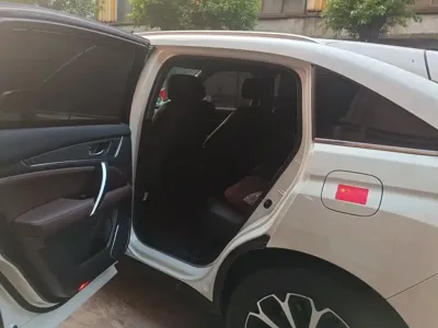 Honda UR-V 2025, 9000 км, за 188800 CNY - фото 6