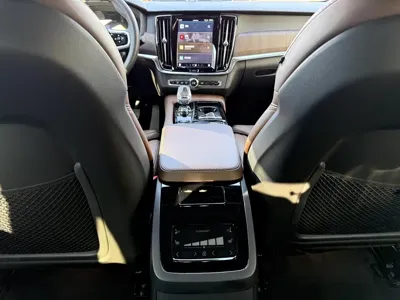 Volvo S90 PHEV 2024, 8000 км, за 281800 CNY - фото 11