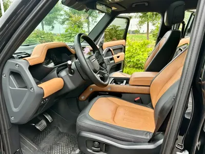 Land Rover Defender 2022, 300000 км, за 386800 CNY - фото 8