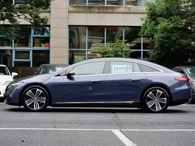 Mercedes-Benz EQS 2024, 17000 км, за 295800 CNY - фото 3
