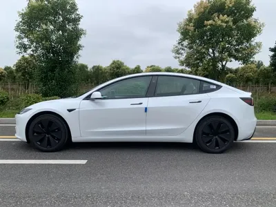 Tesla Model 3 2026, 100 км, за 217000 CNY