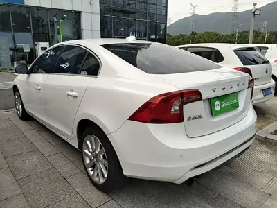 Volvo S60 2015, 176400 км, за 33300 CNY - фото 5