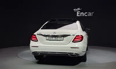 Mercedes-Benz E-Class 2019, 98672 км, за 27500000 KRW