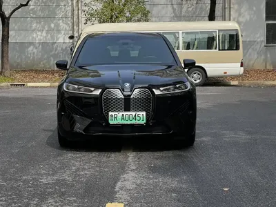 BMW iX 2023, 46000 км, за 228800 CNY