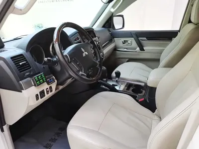 Mitsubishi Pajero (Import) 2019, 82000 км, за 149800 CNY - фото 8