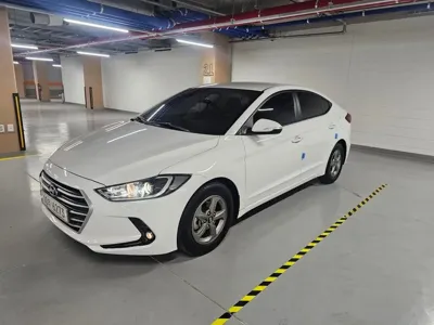 Hyundai Avante · 2016 год